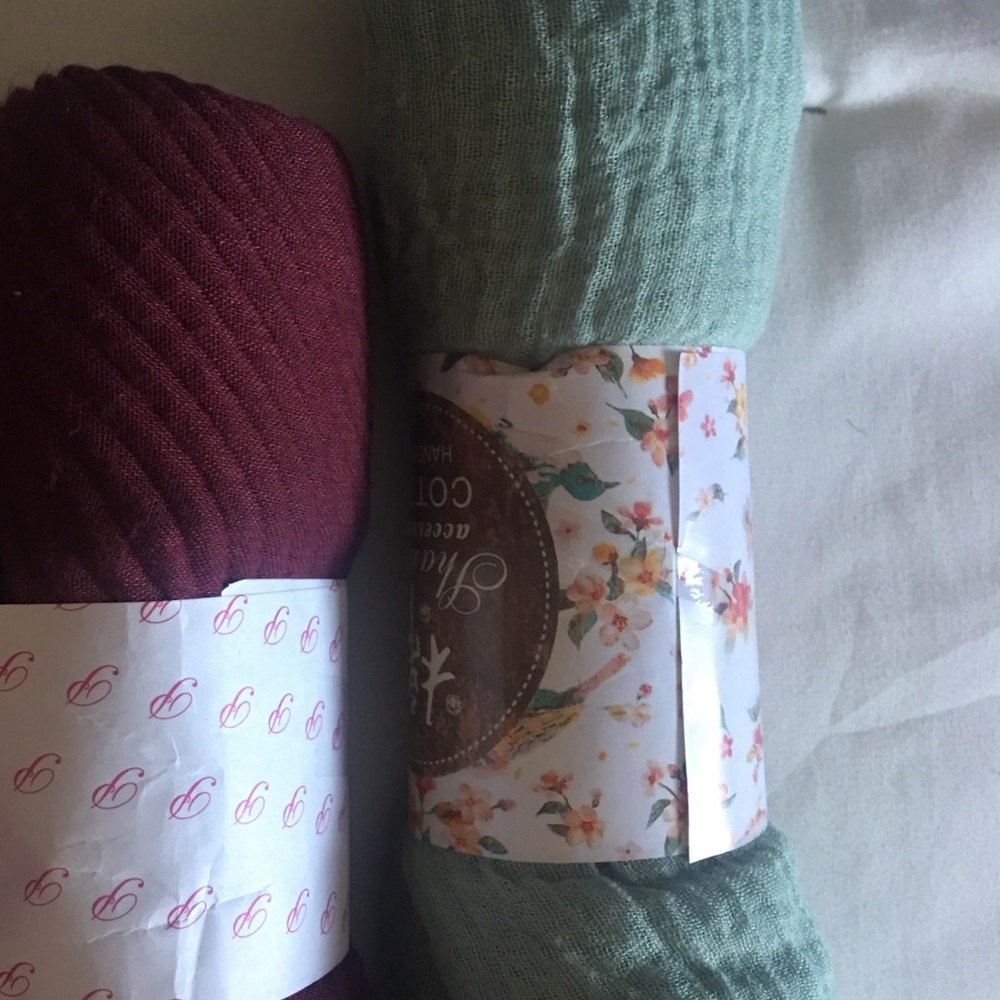 Mint green crinkled scarf